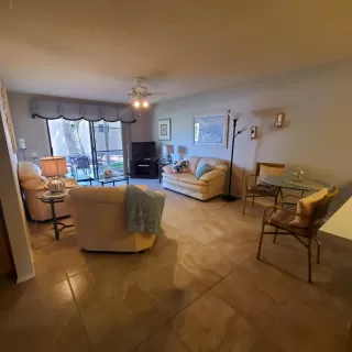 Photo #5: 6078053 Listing 