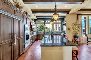 Photo #3: 6078165 Listing