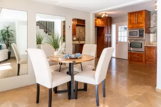 Photo #5: 6078314 Listing