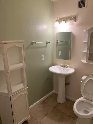 Photo #3: 6078421 Listing