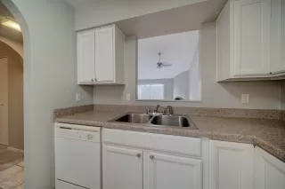 Photo #6: 6078519 Listing