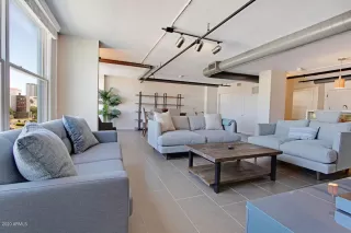 Photo #2: 6078734 Listing