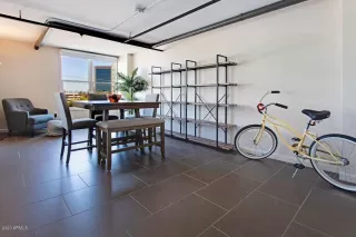 Photo #6: 6078734 Listing