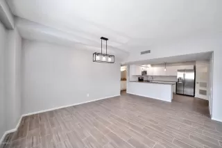 Photo #5: 6078786 Listing