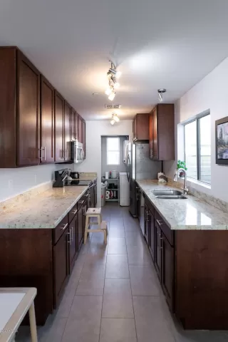 Photo #4: 6079136 Listing