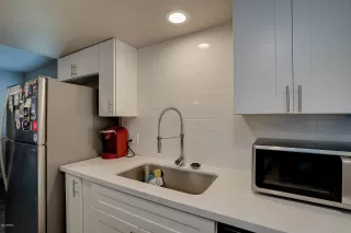 Photo #4: 6079356 Listing