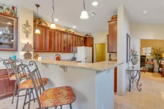 Photo #4: 6079489 Listing