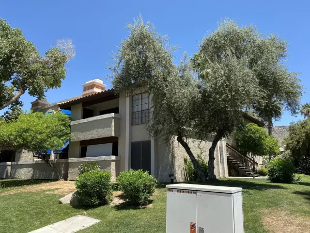 MLS: 6079510 Condo For Sale
