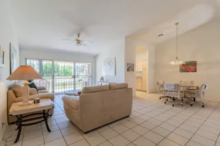 Photo #6: 6079909 Listing