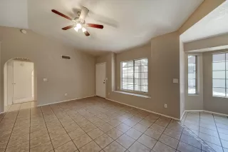 Photo #3: 6080024 Listing