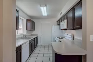 Photo #6: 6080024 Listing