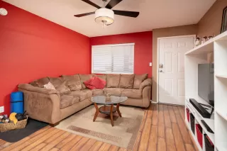 Photo #4: 6080779 Listing