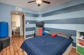 Photo #6: 6080779 Listing