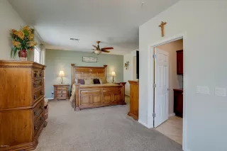 Photo #4: 6080858 Listing