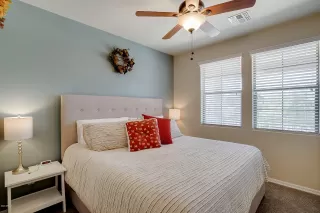 Photo #6: 6080858 Listing