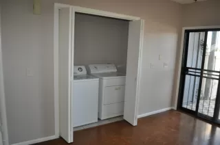 Photo #4: 6081156 Listing