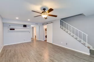 Photo #5: 6081186 Listing