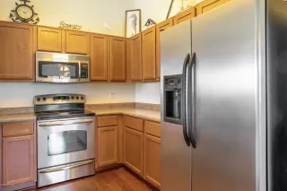 Photo #5: 6081242 Listing
