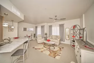 Photo #4: 6081325 Listing