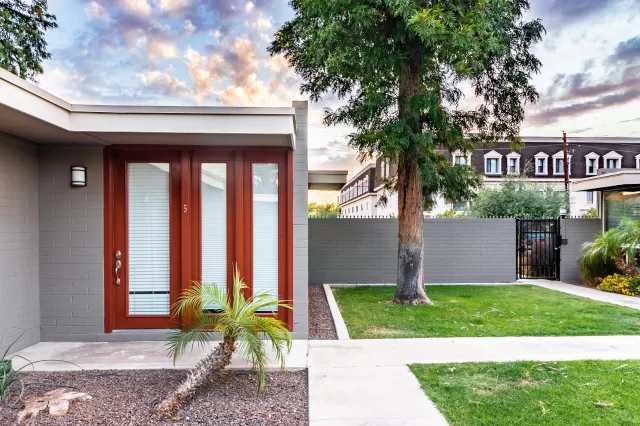 MLS: 6081334 Condo For Sale