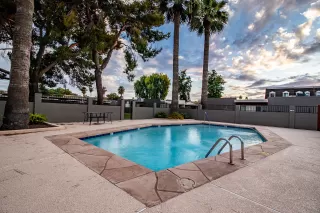 Photo #6: 6081334 Listing 