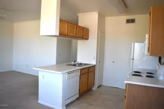 Photo #6: 6081447 Listing