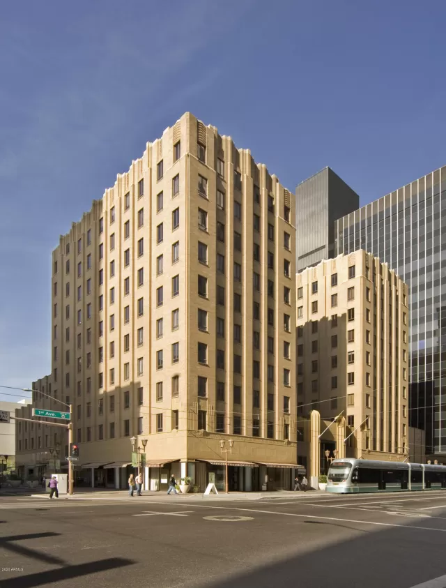 MLS: 6081544 Condo For Sale