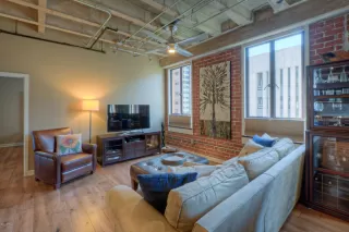 Photo #3: 6081544 Listing