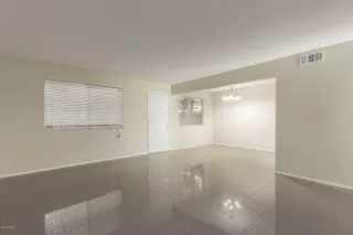 Photo #5: 6081545 Listing