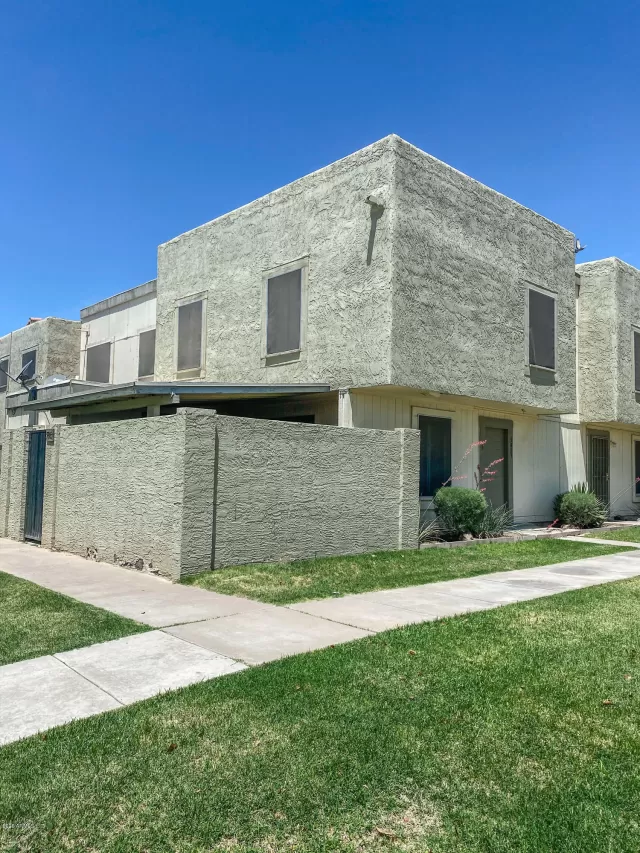 MLS: 6081653 Condo For Sale