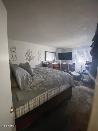 Photo #5: 6081657 Listing