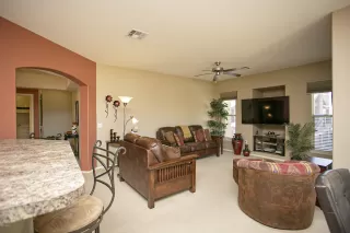 Photo #3: 6081670 Listing