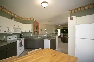 Photo #4: 6081670 Listing