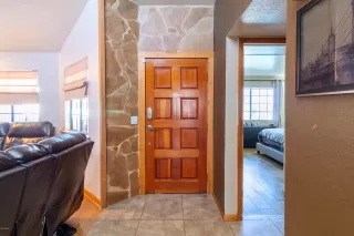 Photo #3: 6081679 Listing