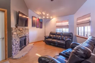 Photo #5: 6081679 Listing