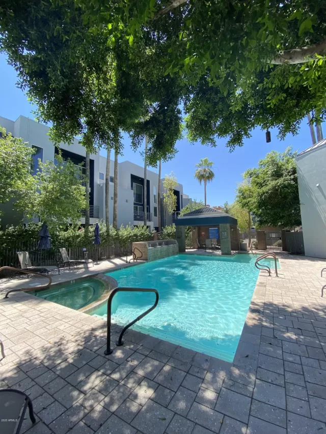 MLS: 6081698 Condo For Sale