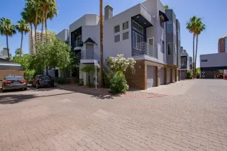 Photo #1: 6081698 Listing