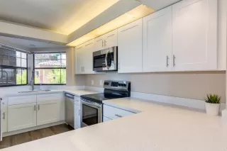 Photo #5: 6081751 Listing 