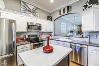 Photo #6: 6081781 Listing