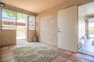 Photo #5: 6081934 Listing