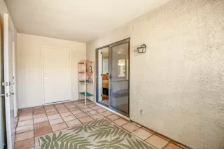 Photo #6: 6081934 Listing