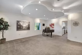 Photo #3: 6082184 Listing