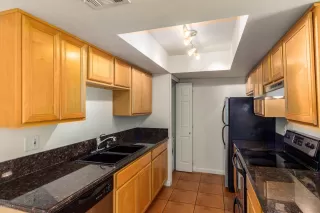 Photo #3: 6082196 Listing