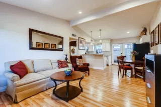 Photo #2: 6082372 Listing