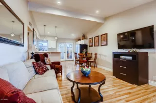 Photo #3: 6082372 Listing