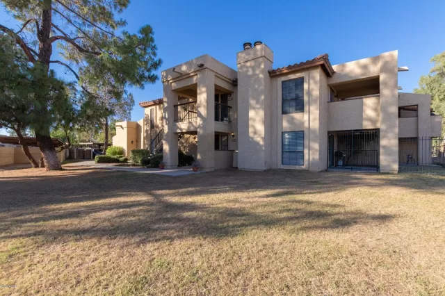 MLS: 6082437 Condo For Sale