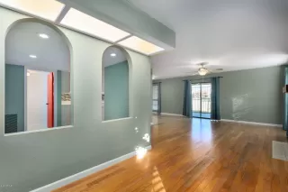 Photo #3: 6082437 Listing