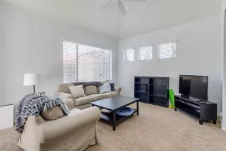 Photo #3: 6082743 Listing