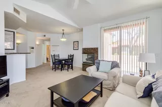 Photo #5: 6082743 Listing