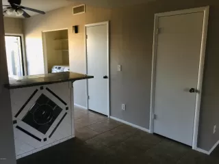 Photo #4: 6082905 Listing